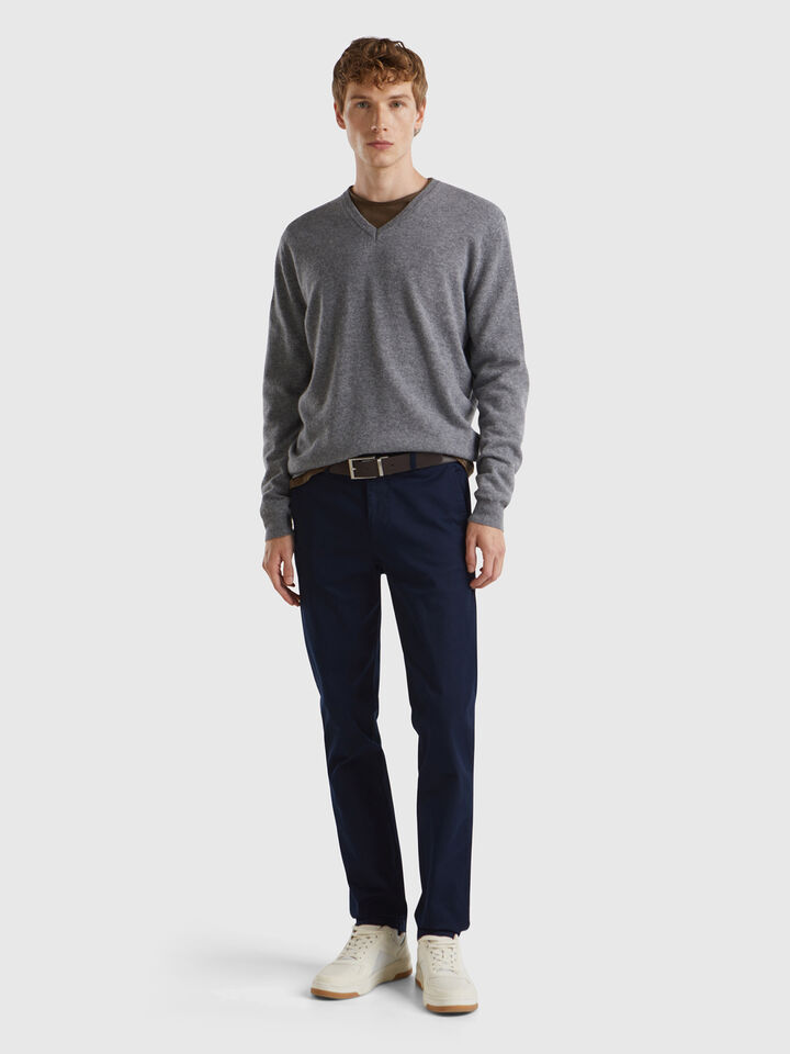 V NECK SWEATER L/S Men image number 3